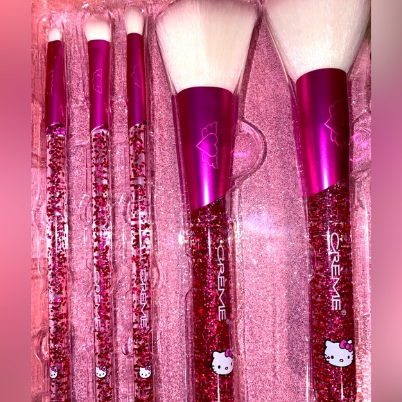 NIB Hello Kitty Makeup Brush Set - Picture 6 of 9
